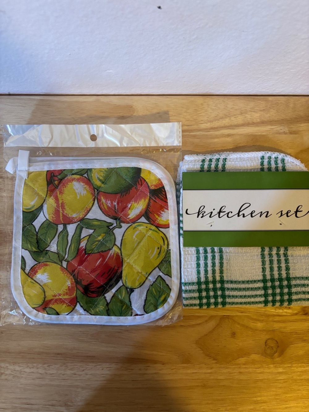 Kitchen Pot Holder and Towel Set - Green/Red/Yellow Fruit Design
